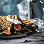 LAGUIOLE CHEESE KNIVES BLACK S/3 IN WOODEN TRAY - Image 4