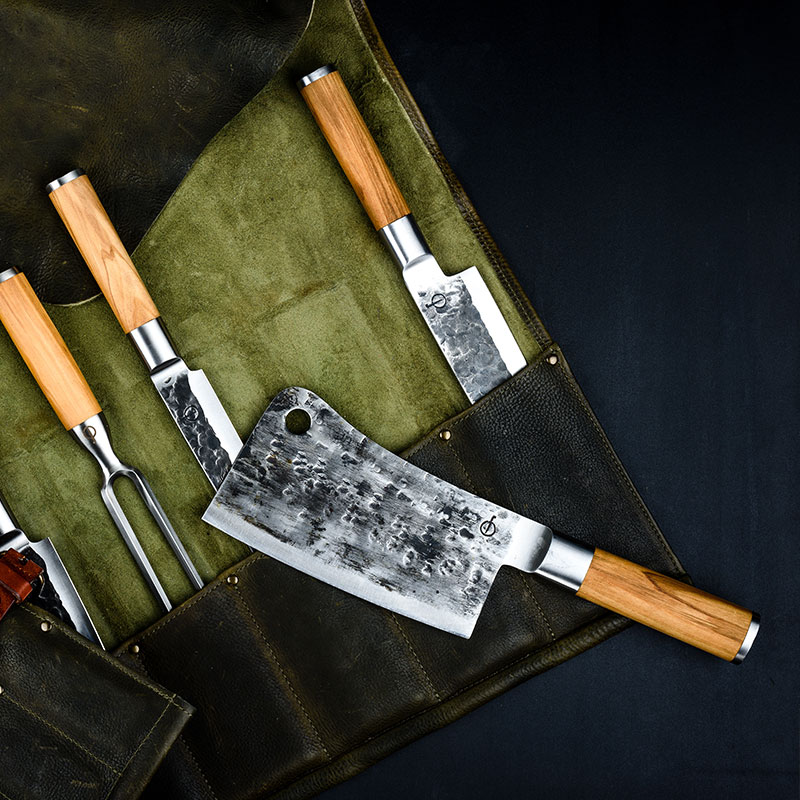 https://www.soteriouprofessional.com/wp-content/uploads/2023/05/015-62324-cleaver-forged-olive-wood-japanese-steel_04.jpg