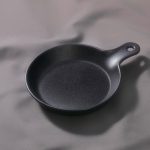UNIVERSE BLACK BOWL SERV. W/HANDLE ø16X3.5 35CL - Image 2